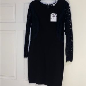 DIANE vonFURSTENBERG lace little black dress w/zip